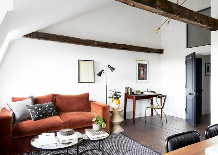 Cosy Loft Apartment - Minutes From Angel Tube St.
